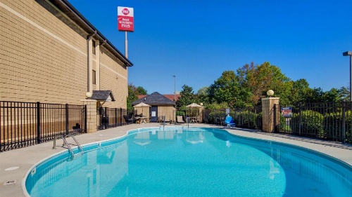 Best Western Plus Knoxville Cedar Bluff image 2